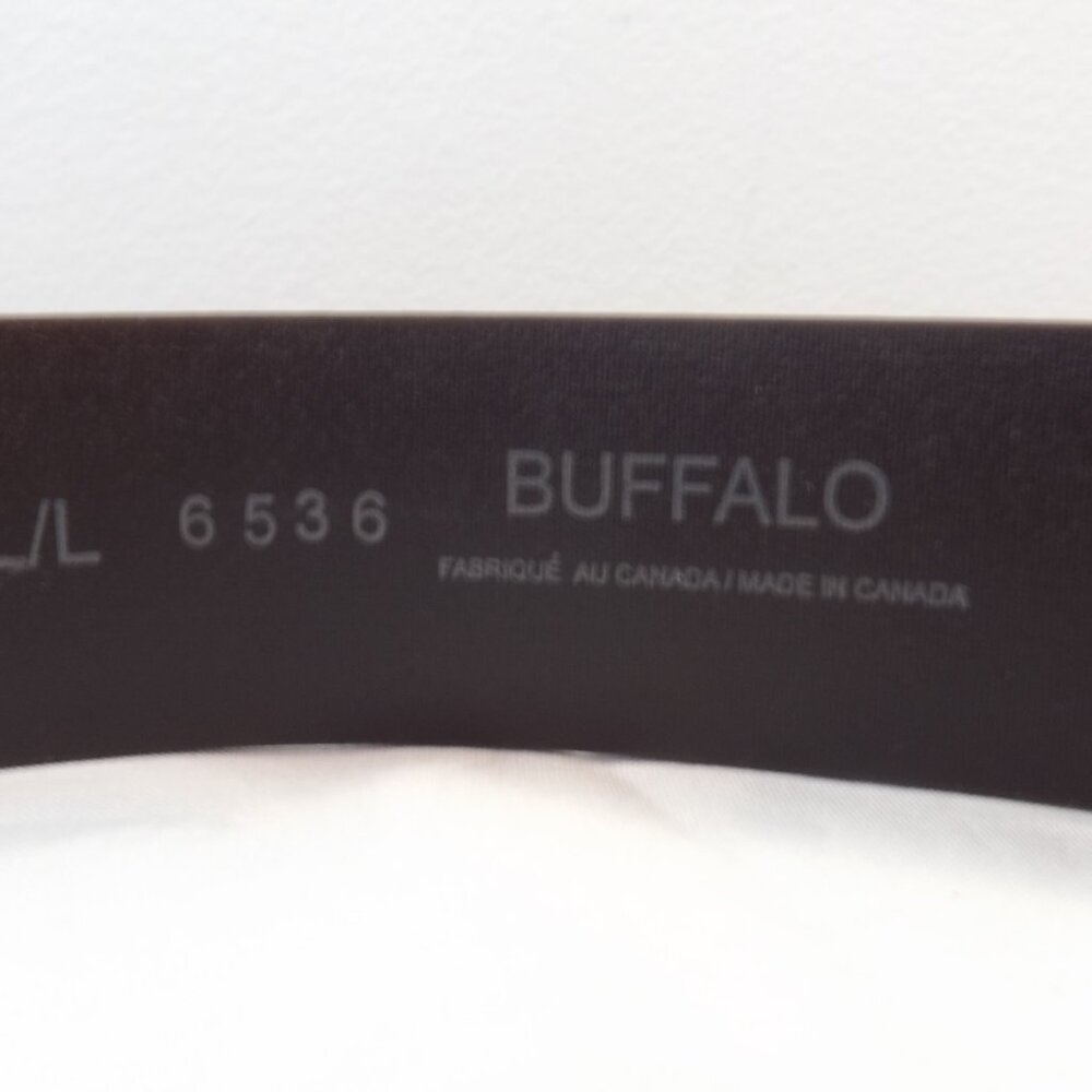 Buffalo Unisex Brown Vegan Leather Belt with Brass Tone Buckle - Picture 4 of 5